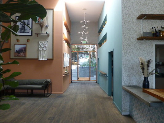 Sawyer.Cafe.213.S.Lake.016