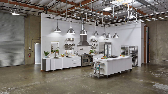 Kitchen-Studio-3-White-002