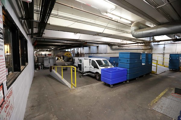 455A Restaurant Kitchen Loading Dock 0180