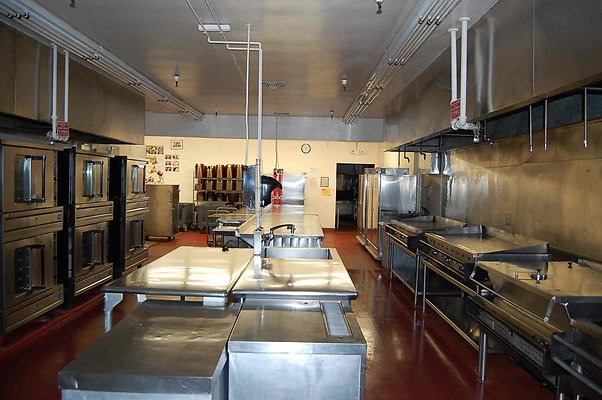 Pickwick.Kitchen.005