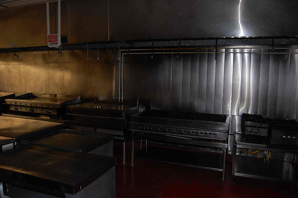 Pickwick.Kitchen.004