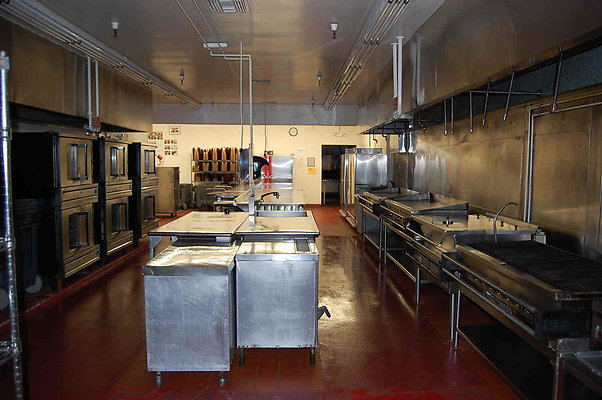 Pickwick.Kitchen.008