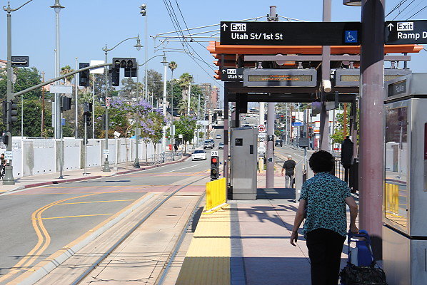 MTA.Gold.Pico.Aliso Station36