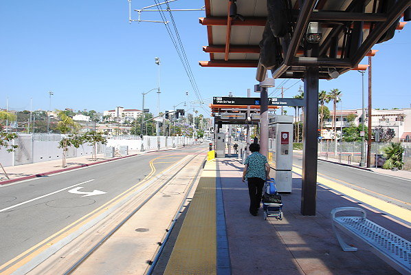 MTA.Gold.Pico.Aliso Station35