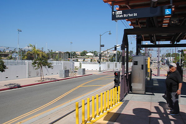 MTA.Gold.Pico.Aliso Station05