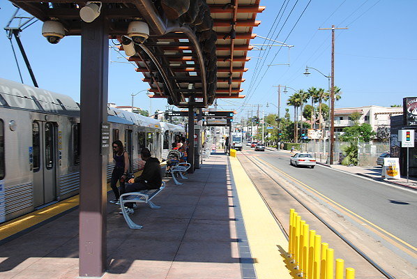 MTA.Gold.Pico.Aliso Station26