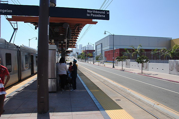 MTA.Gold.Pico.Aliso Station02
