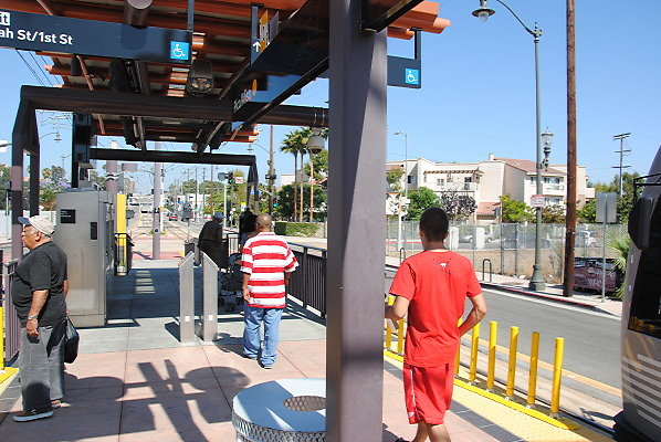 MTA.Gold.Pico.Aliso Station06