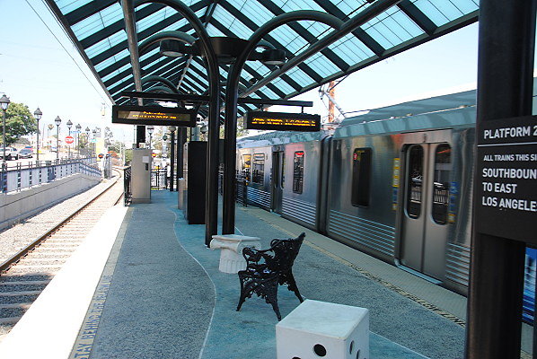MTA.Gold.SouthWest Museum Station05