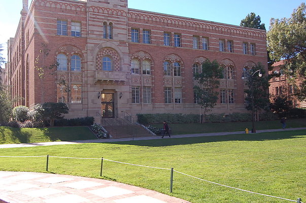 UCLA.Haines.Bld.Lawn