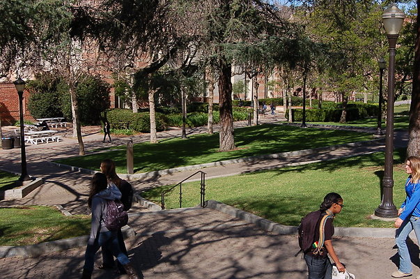 UCLA.Kerckoff.Fowler.Lawn.005
