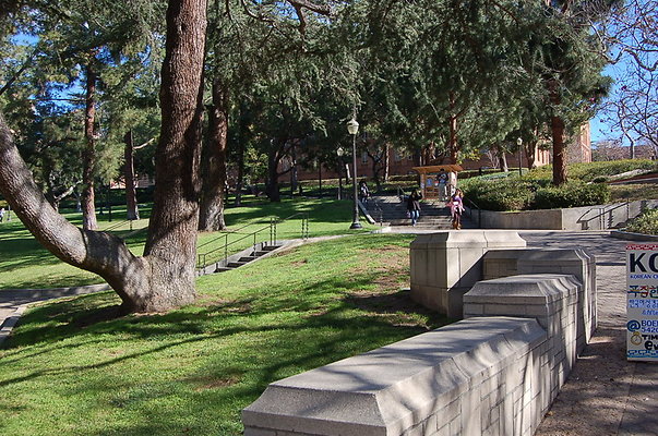 UCLA.Kerckoff.Fowler.Lawn.008