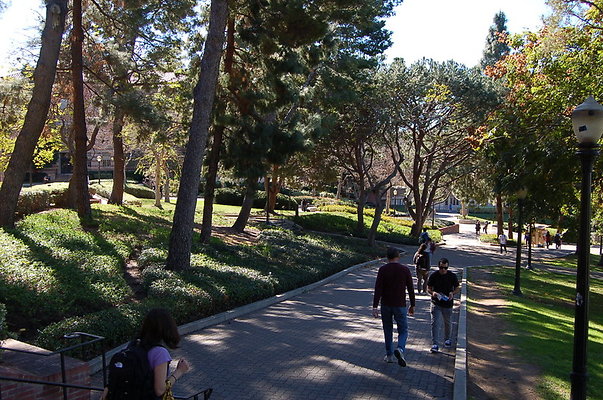 UCLA.Kerckoff.Fowler.Lawn.034