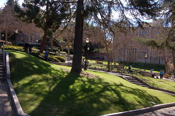 UCLA.Kerckoff.Fowler.Lawn.018