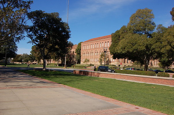 UCLA.Dickson.South.011