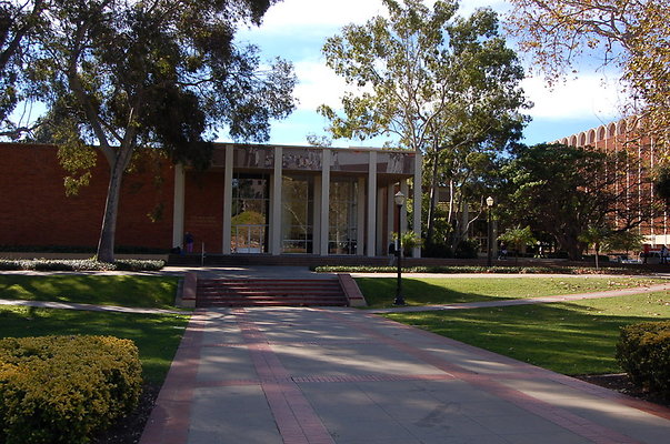 UCLA.Dickson.South.016
