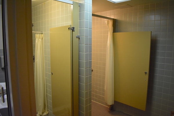 |King.Gillette.Mansion.Dorm.035