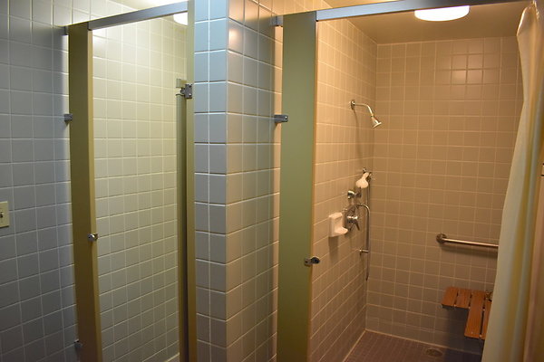 |King.Gillette.Mansion.Dorm.036