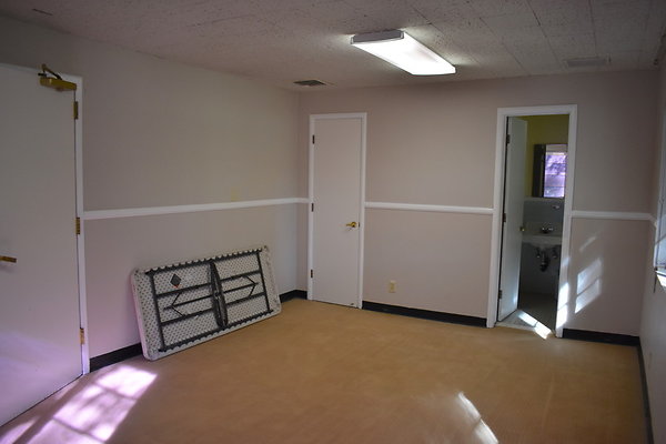|King.Gillette.Mansion.Dorm.009