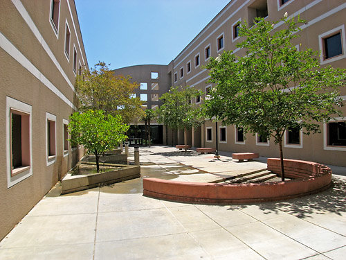 CSUN Eisner.Education Courtyard