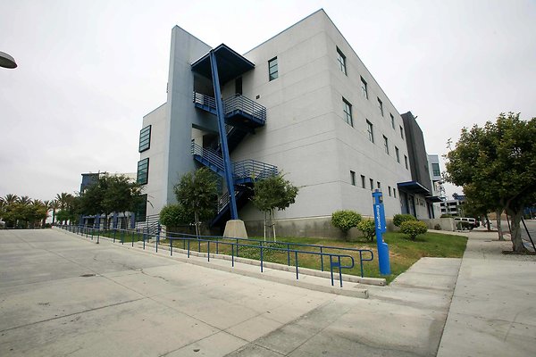 8 Ext 0527 8 Ext 0527