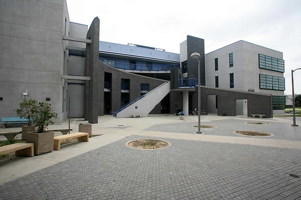 8 Ext 0520 8 Ext 0520