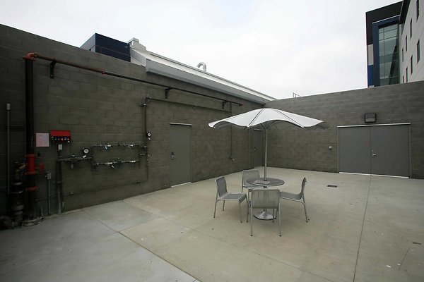 5 Ext 0537 5 Ext 0537