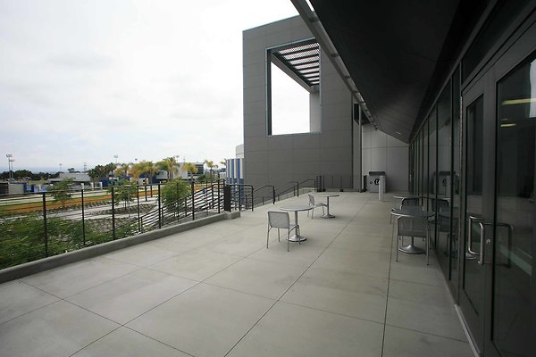 4 Library Cafe Ext 0551