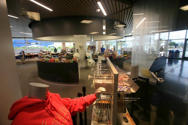 2 College Store 0428