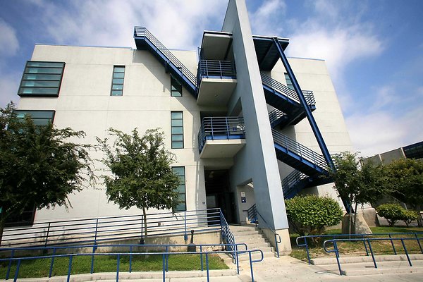 8 Ext 0596 8 Ext 0596