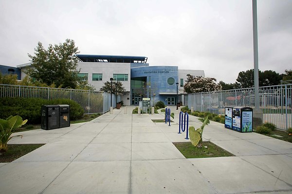 14 Front Ext 0502 14 Front Ext 0502