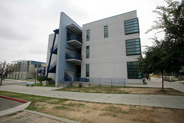 8 Ext 0516 8 Ext 0516