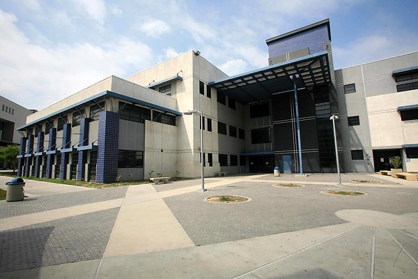 8 Ext 0591 8 Ext 0591