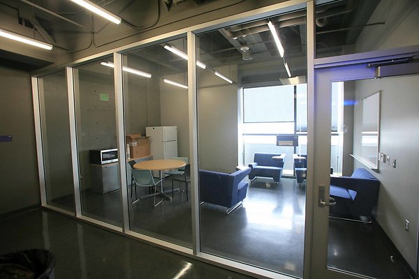 5 500 Faculty Lounge 0324