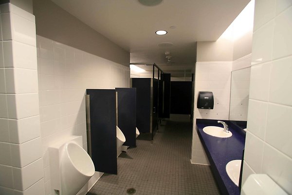 5 Mens Room 0366 5 Mens Room 0366