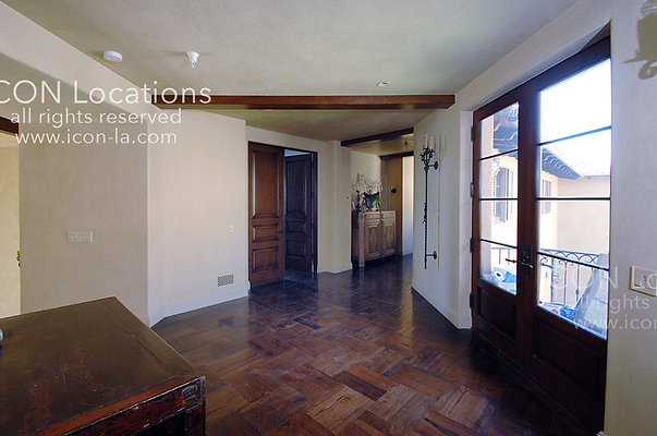 VILLA27530 066LRICON - ICON Locations | www.ICON-LA.com