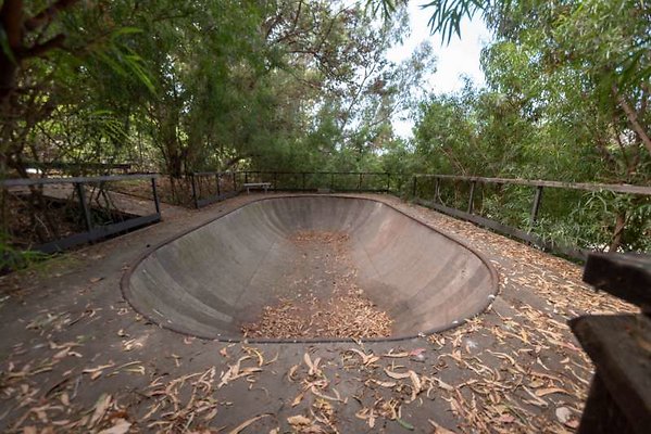 11729 pool9