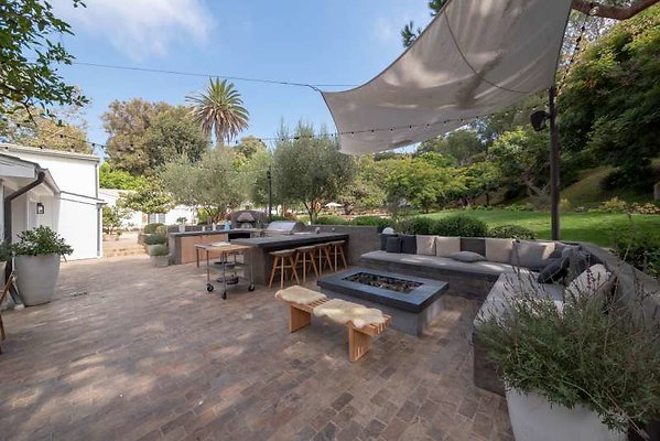 11729 patio12