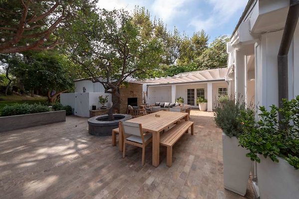 11729 patio9