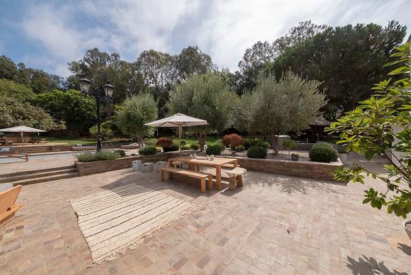 11729 patio5
