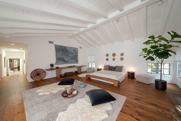 11729 bed4