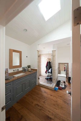 11729 bath6