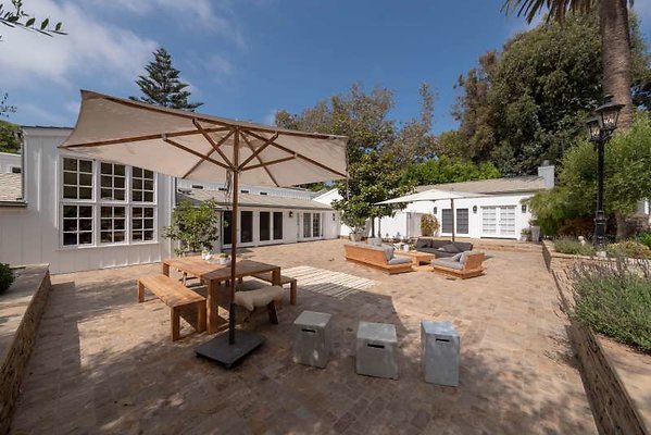 11729 patio3