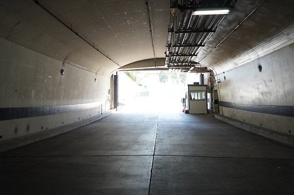 LA.Cntr.Load.Tunnel.St.017