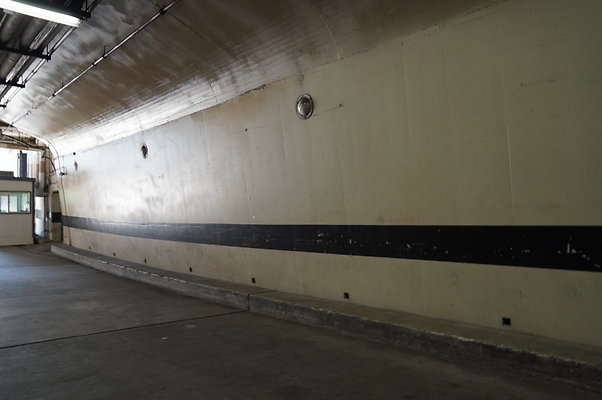 LA.Cntr.Load.Tunnel.St.018