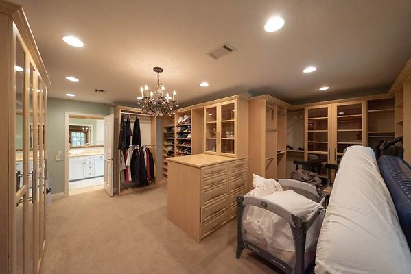 10282 closet