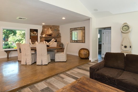 8625 dining