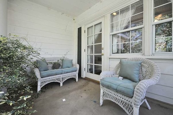 2618 porch2