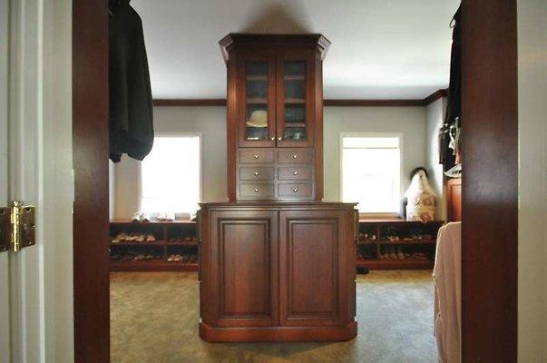 2618 closet