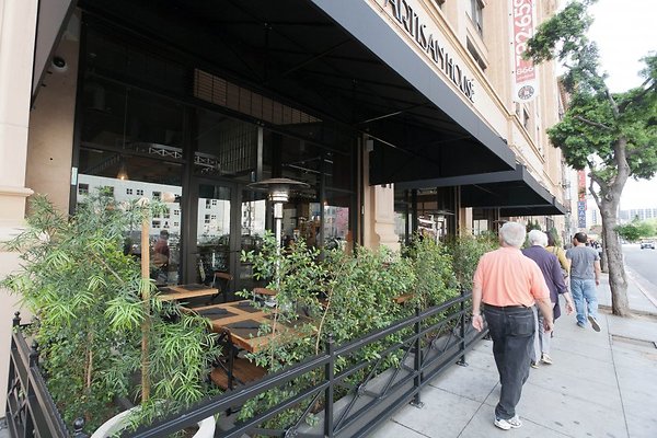 res ARTISAN HOUSE DOWNTOWNLA 014120217